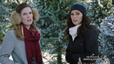 Well, I need to be here for Ivy,
she's my focus now. - Last Vermont Christmas