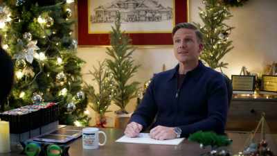 Well, I should head home
and get to bed. - Meet Me Under the Mistletoe