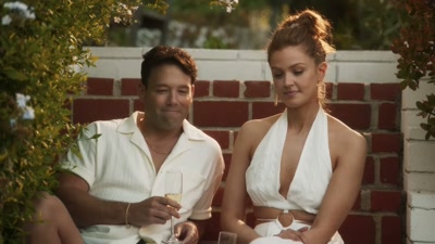 Well, I think you
have marvelous taste. - Shoulder Dance