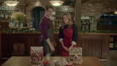 Well, I think your
icing skills need work, - Meeting Mr. Christmas