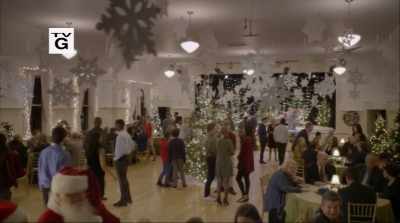 Well, I would like to propose
a toast. - Reunited at Christmas