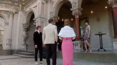 Well, I'm just going
to go inside - Ms Fisher's Modern Murder Mysteries