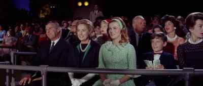 Well, this is crazy.
That's not the way
it was rehearsed. - Bye Bye Birdie