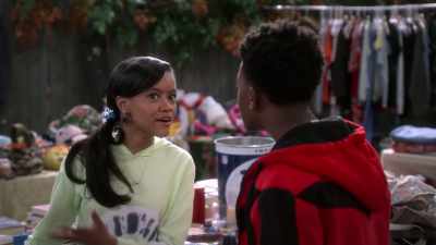 - Well, it was in a box to get sold.
- Well, it was a mistake. - The Upshaws