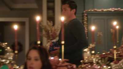 Well, if it's going to
be anything like today, - Haul Out the Holly: Lit Up