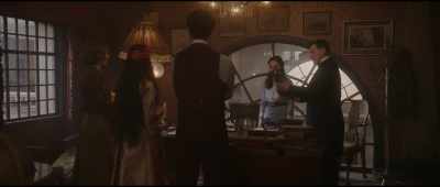 - Well, it's heavy.
Especially for a real cat. - Theodosia