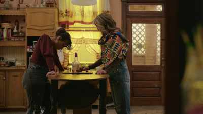 Well, it's just us girls
here tonight. - Blindspotting
