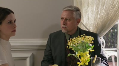 Well, it's because she quit.
- She quit? - Murder At The Country Club