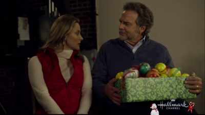 Well, I've barely seen
my client, - Christmas Wishes & Mistletoe Kisses