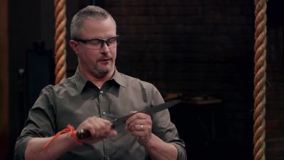 - Well, Jeff,
a very thin handle, - Forged in Fire