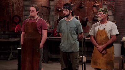 Well, Keith, off the bat,
it's comfortable in the hand. - Forged in Fire