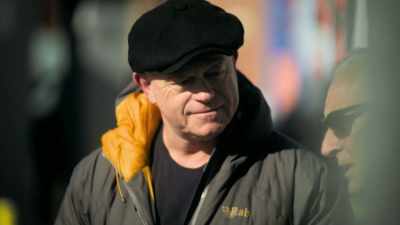 - Well, you know, Ange heard about
this big operation in London, - Ross Kemp: Mafia and Britain