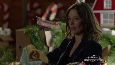 Well, looks like everyone's
getting back to their old lives. - Northern Lights of Christmas
