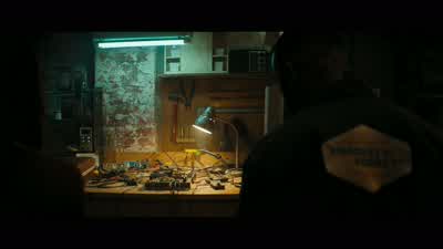 Well, it looks like it's broken. - Jumanji: The Next Level