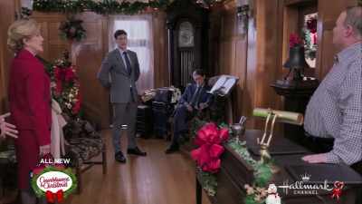 - Well, Main Street
is within walking distance - One Royal Holiday