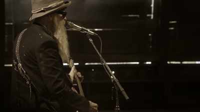 ♪ Well, man, it sure do change me ♪ - ZZ Top: That Little Ol' Band From Texas