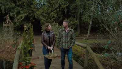Well, maybe
there's more to Vermont - The Wedding Cottage