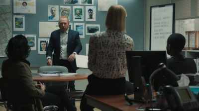 Well, it might surprise
you to know... I, uh, - The Chelsea Detective