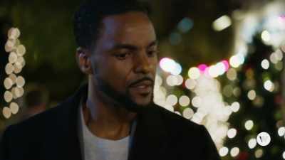 Well, Mommy doesn't even
date and she promised me, - Inventing the Christmas Prince