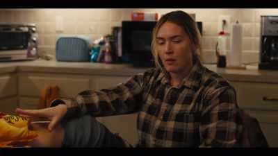 Well, her mom's got Parkinson's, - Mare of Easttown