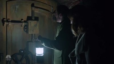 Well, this must be the
door Nick told us about. - Grimm