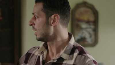 -We'll never bother you again.
-No, we're not moving. - Deadly Ex Next Door