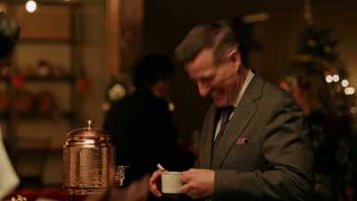 - Well, now you enjoy.
- Cheers. - A Sprinkle of Christmas