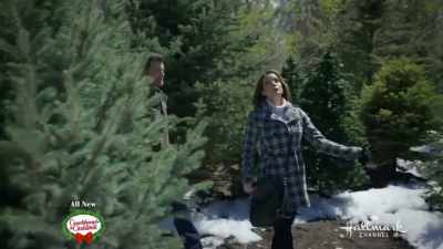 - Well, now that
the whole town - Sister Swap: A Hometown Holiday