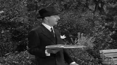 Well, now who's holding up the caravan? - Shadow of the Thin Man