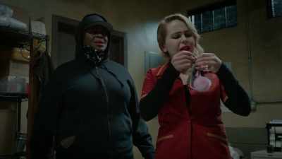 - Well, which one is it?
- It's this one, - Good Girls
