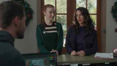 Well, people are expecting
another Jules-and-Russell post, - Happy Howlidays