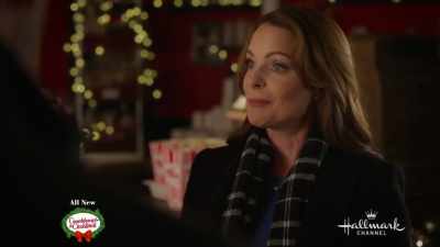 - Well, please,
go find some seats, - Sister Swap: A Hometown Holiday