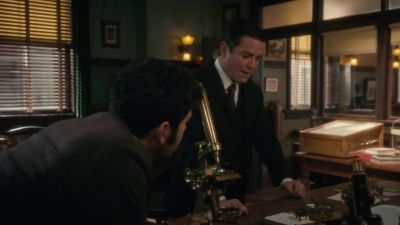 - Well? - Murdoch Mysteries