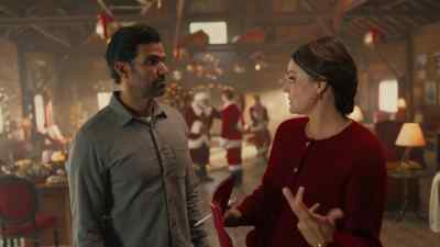 - Well, if saving Christmas
means losing the cup, - The Santa Class