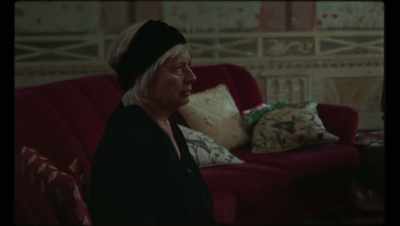 - We'll sell everything in here.
- This is madness! - La Chimera