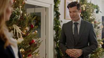 Well, since you're here,
you might as well help out. - Match Made in Mistletoe