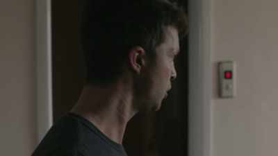 - Well, somebody's obviously been here.
- Yes, I can see that. - The Snare