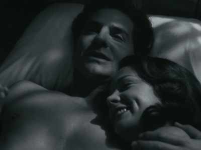 - Well, your sound soothes me... God.
- Does it? - Maestro