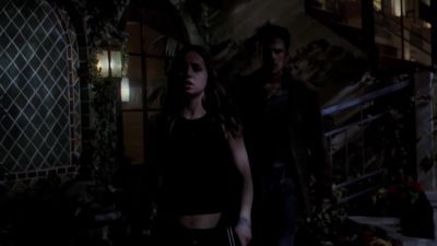 WE'LL START
WITH A PERIMETER SWEEP.
I'LL TAKE POINT. - Angel