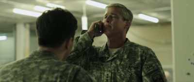 Well, tell him to turn it back on.
Please! Please! - War Machine