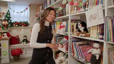 Well, that's just more proof
that online dating actually - The Christmas Charade