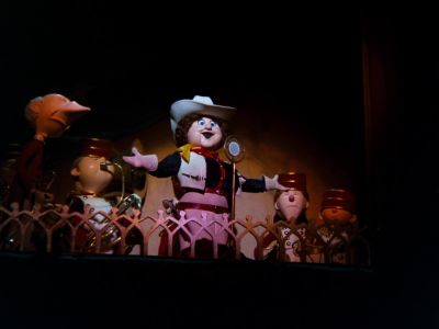 Well that's the show folks - Rudolph and Frosty's Christmas in July