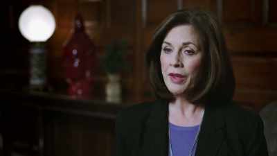 WELL, THE ANSWER IS
KATHLEEN PETERSON. - An American Murder Mystery: The Staircase