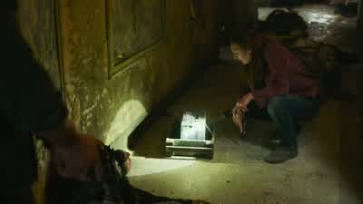 TESS: Well, the battery's no good. - The Last of Us