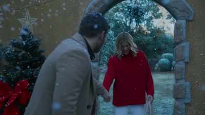Well, the brief
that I got said five. - Designing Christmas with You