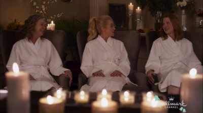 - Well, the Major and I hada simple ceremony last year. - Wedding at Graceland