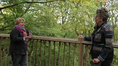 Well, the thing they did
when they were building it, - Extraordinary Escapes with Sandi Toksvig