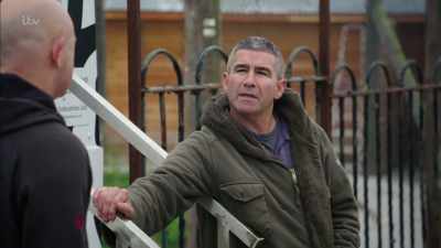 Well, then,
they need to do what I'm doing, - Britain's Tiger Kings - On the Trail with Ross Kemp