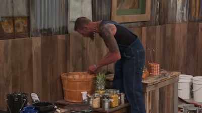 Well, there is some diversity
in the mash preparation here. - Moonshiners: Master Distiller