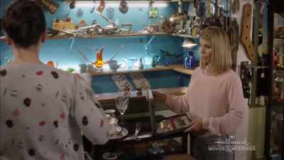 Well, they're still moving in, - Garage Sale Mystery: The Beach Murder